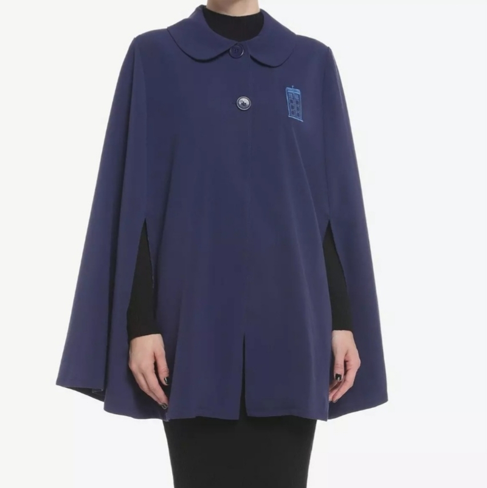 Her Universe Doctor Who TARDIS Cape Plus Size 1/2